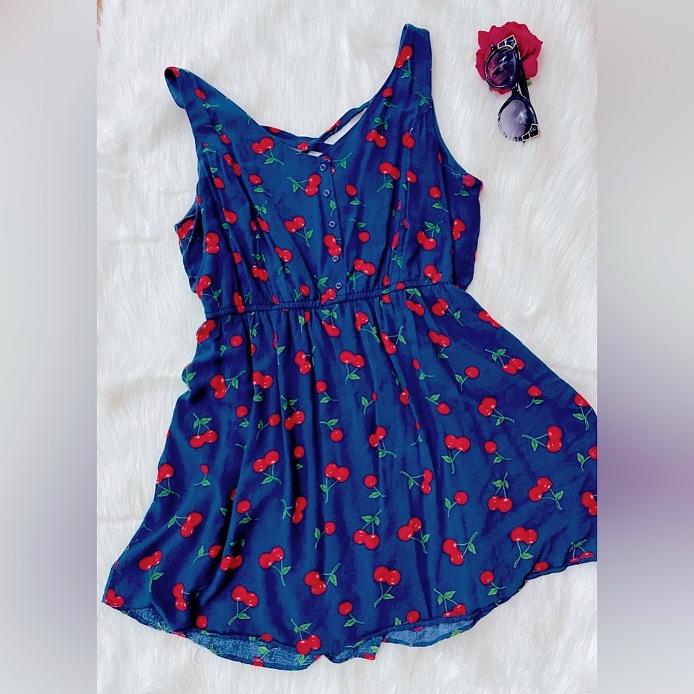 Women’s cherry short dress size 1X